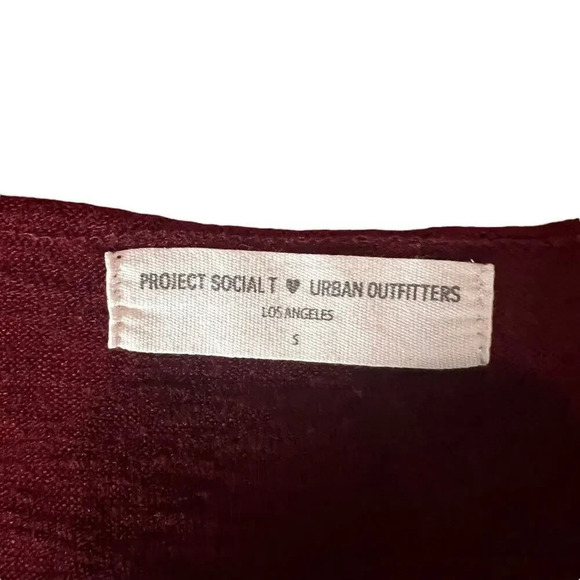 Urban Outfitters Oversized V Neck Sized Small - Picture 3 of 4